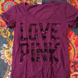 VS TEE SIZE MEDIUM IN PURPLE